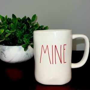 Rae Dunn Artisan Collection Mug!
